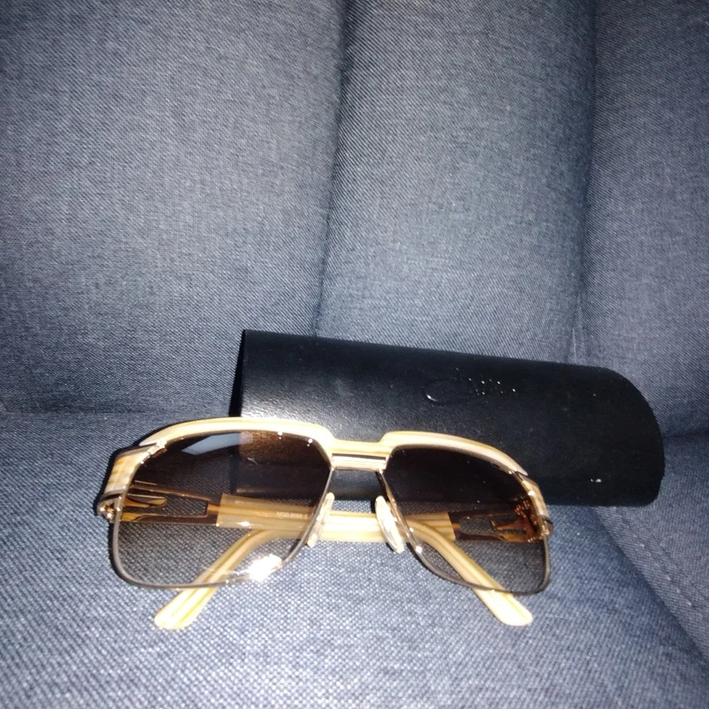 CAZAL UNISEX SUNGLASSES... - Picture 9 of 16